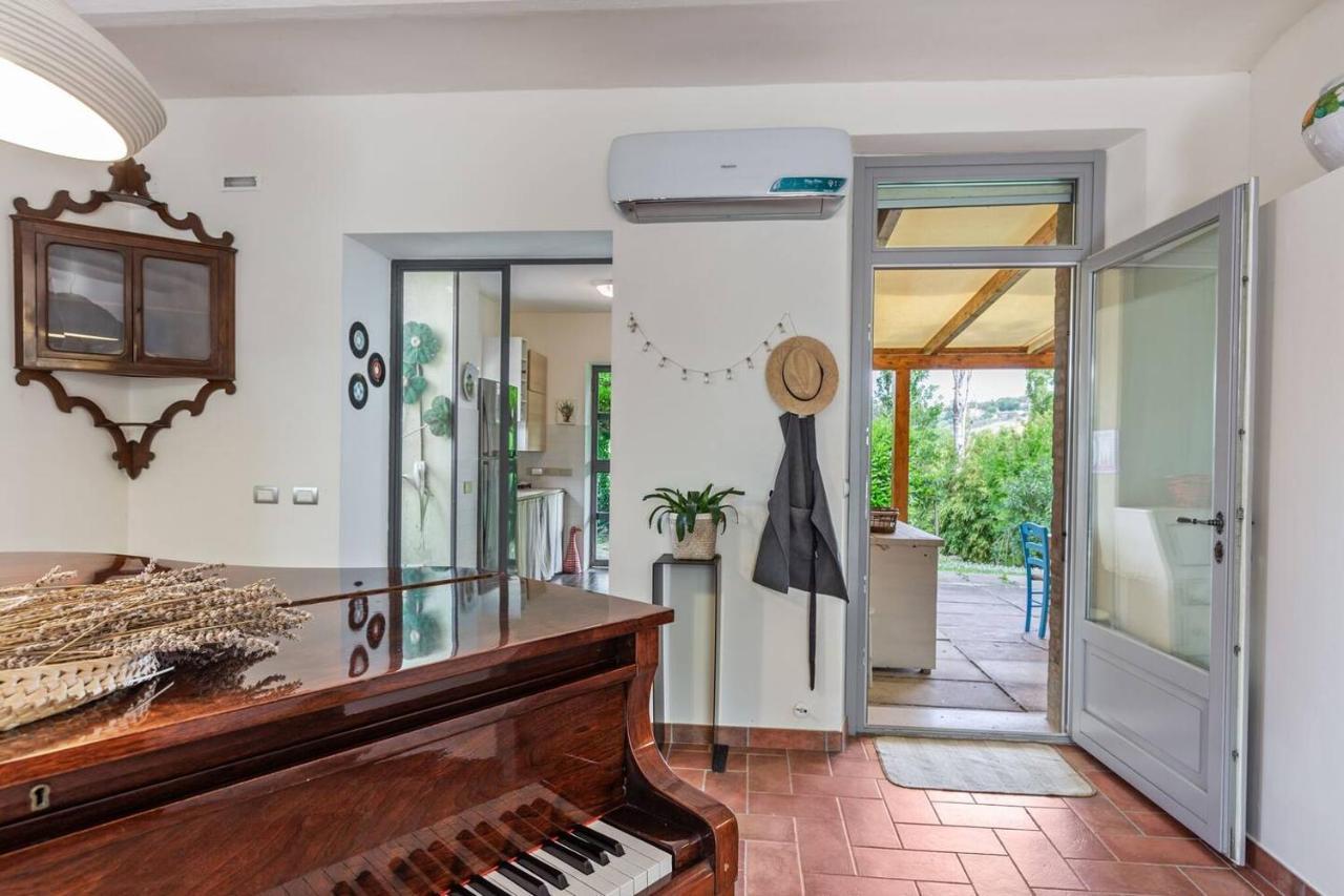Grande Villa Storica Per Vacanze Con Giardino Privato E Piscina Ostra Exterior photo