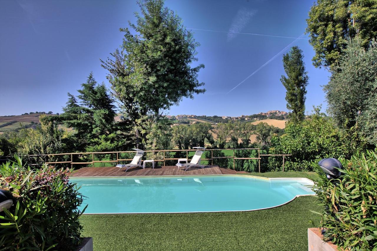 Grande Villa Storica Per Vacanze Con Giardino Privato E Piscina Ostra Exterior photo