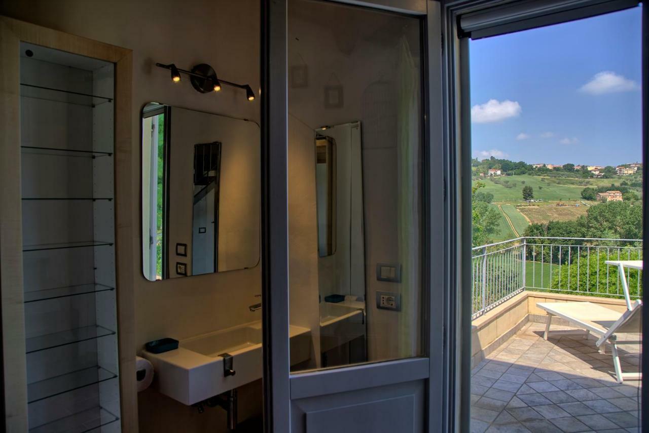 Grande Villa Storica Per Vacanze Con Giardino Privato E Piscina Ostra Exterior photo